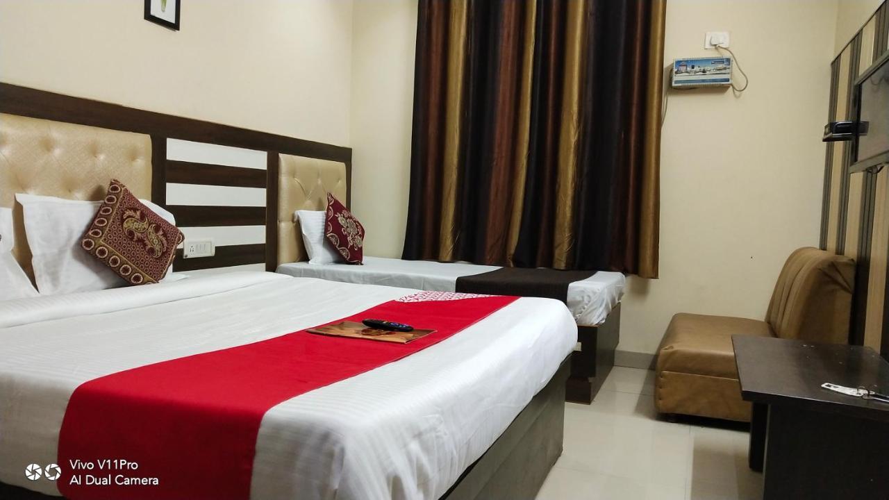 Fabhotel Prashant Palace مَسّور المظهر الخارجي الصورة