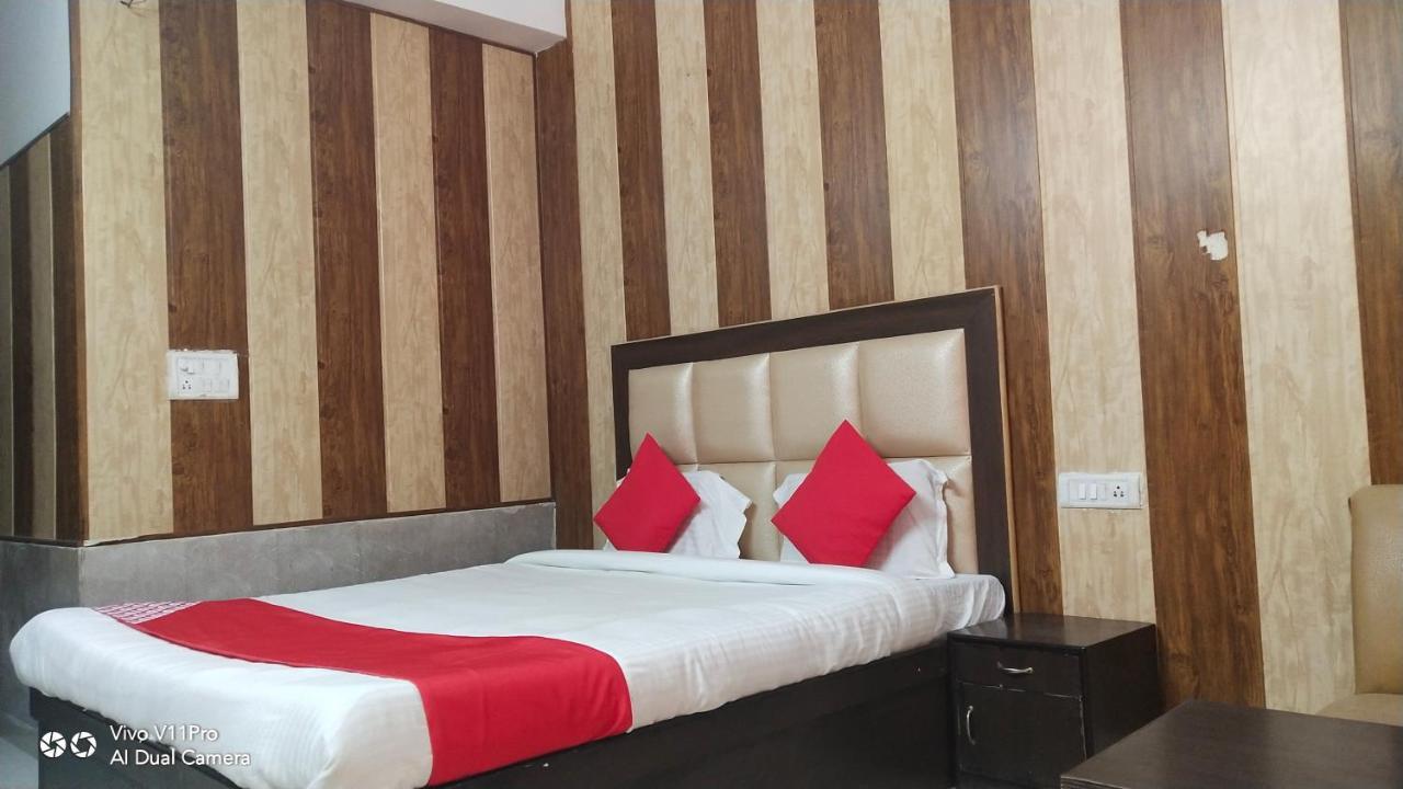 Fabhotel Prashant Palace مَسّور المظهر الخارجي الصورة