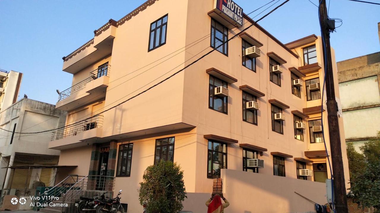 Fabhotel Prashant Palace مَسّور المظهر الخارجي الصورة
